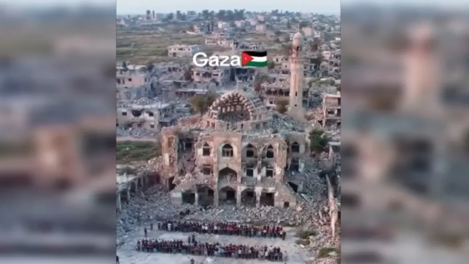 Gazze’de ateşkes sonrası ilk cuma namazı