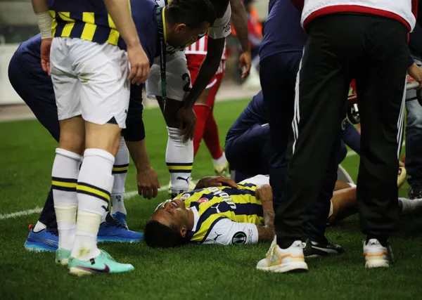 jayden-oosterwoldeden-fenerbahceye-kotu-haber-resmi-aciklama-geldi-1712918083265.jpg Jayden Oosterwolde'den Fenerbahçe'ye kötü haber! Resmi açıklama geldi - 3