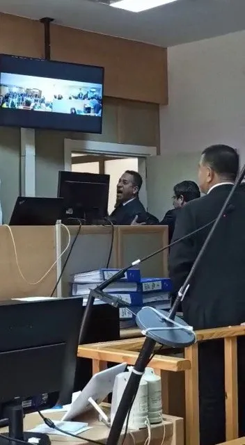 chpden-mahkeme-heyetine-buyuk-saygisizlik-hakaret-edip-uzerlerine-yuruduler-1666883025600.jpg CHP'den mahkeme heyetine büyük saygısızlık! Hakaret edip üzerlerine yürüdüler - 1