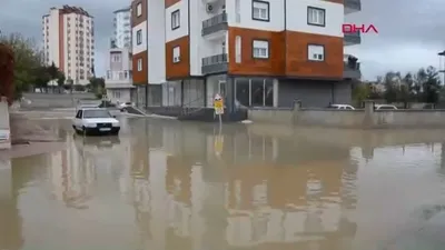 Antalya’yı sağanak vurdu!