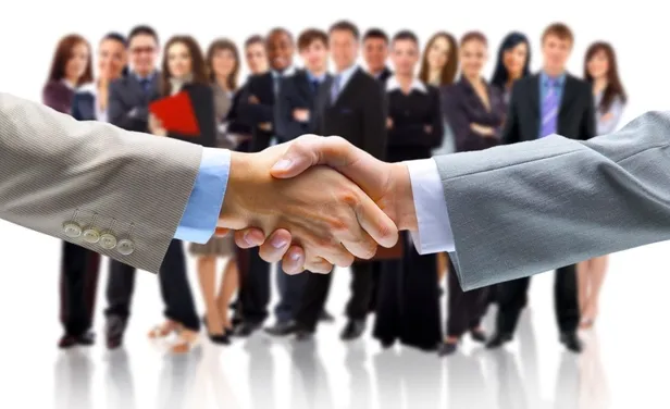 En az 22 bin TL maaş ile alacaklar! Belediyeler ekim ayı içerisinde memur, zabıta, itfaiye eri ve sözleşmeli personel alım yapıyor! İşte ilanlar…