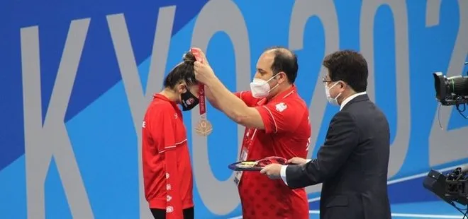 Tokyo’dan bronz madalya ile dönen milli yüzücü Sevilay Öztürk: En büyük destekçim babam oldu