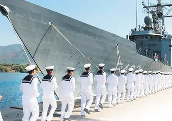 Emekli 104 amiralin skandal bildirisine iş dünyasından tepki!