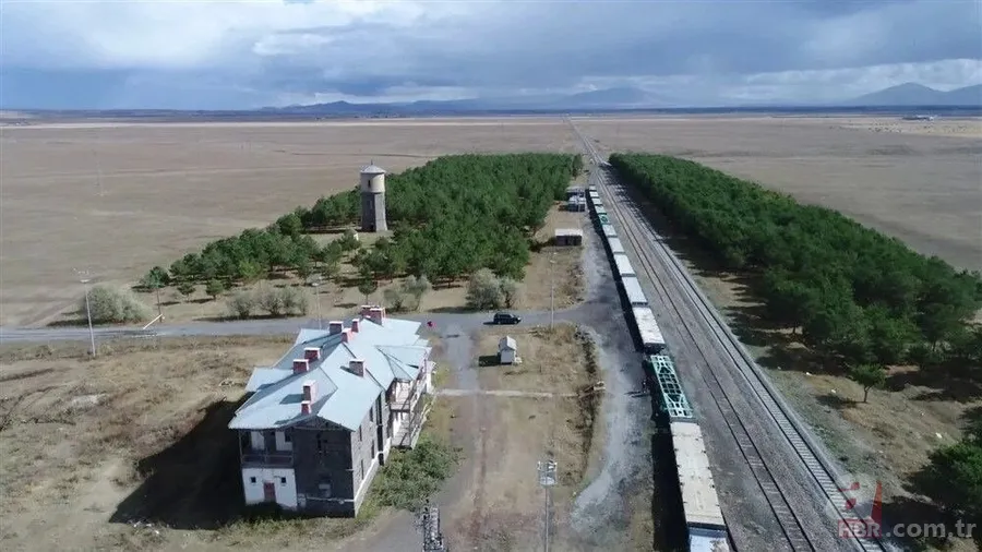 Bozkırın ortasında yemyeşil doğa! Hayran bırakan görüntüler 6