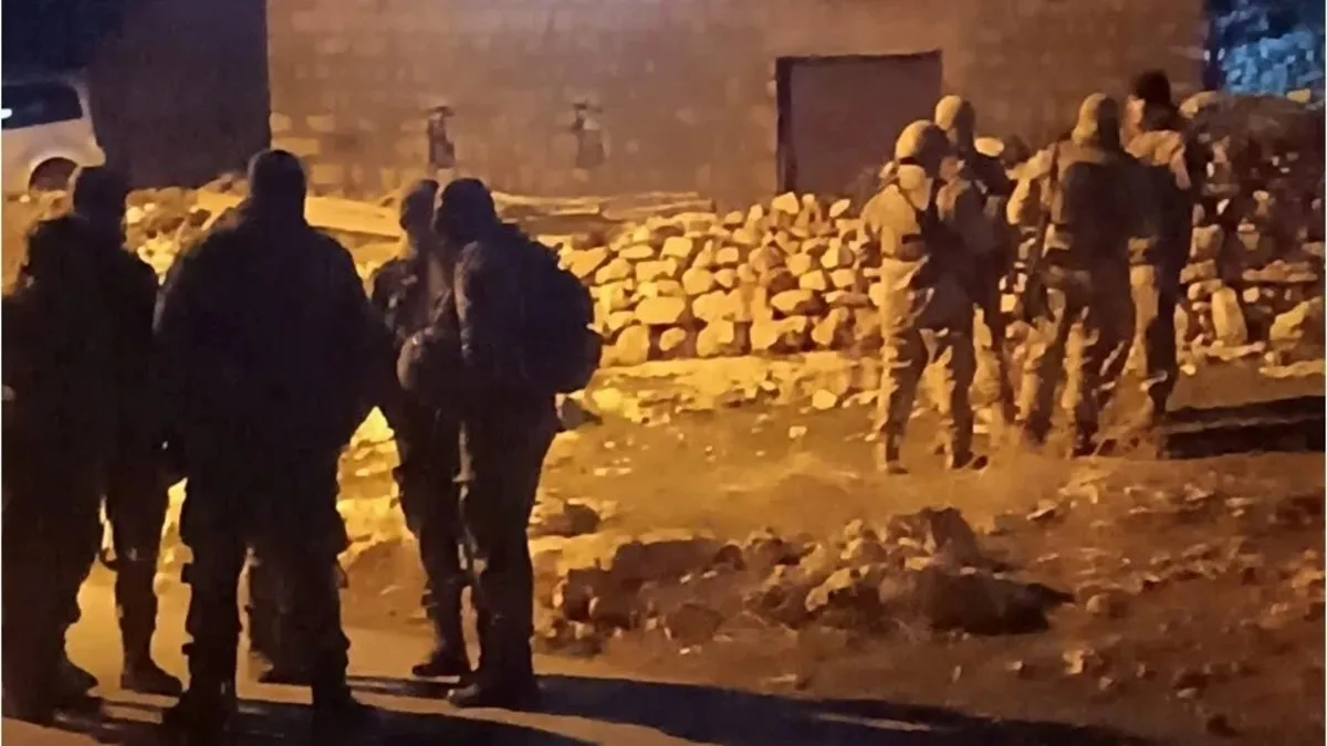 Eski muhtarın pompalı tüfekle öldürdüğü eşi toprağa verildi