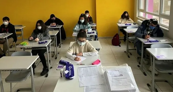 ankara-valiliginden-son-dakika-aciklamasi-yeni-kararlar-aciklandi-yuz-yuze-egitim-devam-edecek-1617117315405.jpg Ankara Valiliğinden son dakika açıklaması! Yeni kararlar açıklandı! Yüz yüze eğitim devam edecek - 10