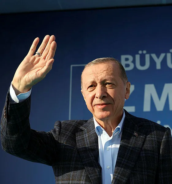 baskan-recep-tayyip-erdogan-kalyon-karapinar-gesi-hizmete-acacak-2-bin-800-futbol-sahasi-buyuklugunde-1682789929376.jpg Başkan Recep Tayyip Erdoğan 'Kalyon Karapınar GES'i hizmete açacak! 2 bin 800 futbol sahası büyüklüğünde... - 2