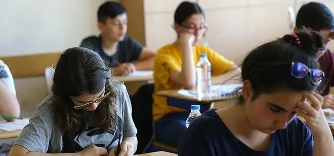 Yarın okul var mı, yok mu? 24 Nisan Pazartesi okullar açılacak mı? İlkokul, ortaokul, lise...