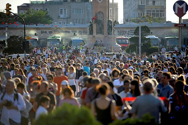 1620730190216.jpg Avrupa’nın en kalabalık şehirleri belli oldu! Zirvede İstanbul var - 5