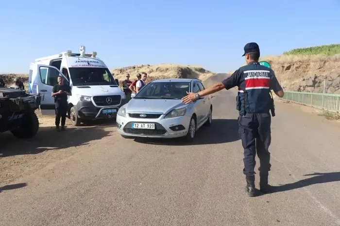1724676548827.jpeg 8 yaşındaki Narin'i arama çalışmalarının 6'ncı gününde: En son görüldüğü noktada canlandırma - 3