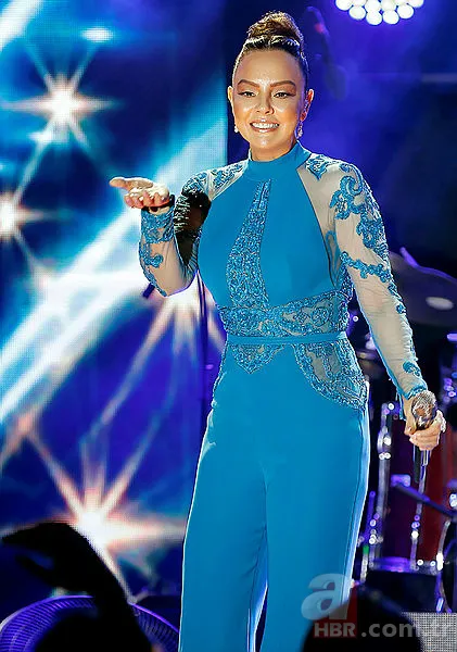 Estetik modasına uyan Ebru Gündeş tanınmaz hale geldi! “Yok olmuş” 9