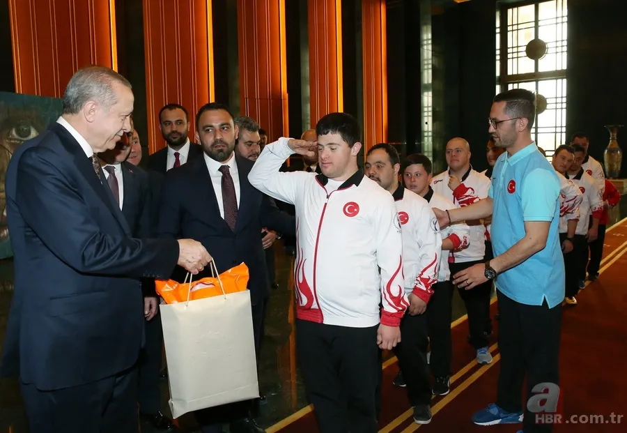 Erdoğan'dan anlamlı kabul 12