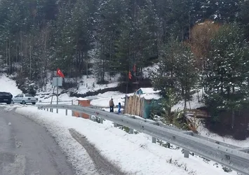 Gümüşhane'de nisanda kar etkili oldu