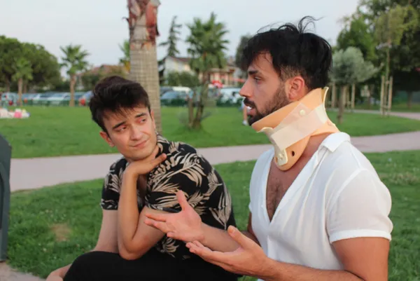 sosyal-medyada-izlenme-ugruna-canindan-oluyordu-olumden-son-anda-dondu-1662370486058.jpg Sosyal medyada izlenme uğruna canından oluyordu! Ölümden son anda döndü - 4