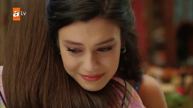 Gençliğim Eyvah 13. yeni bölüm | Azra, İstanbul’dan gitmeye karar veriyor!