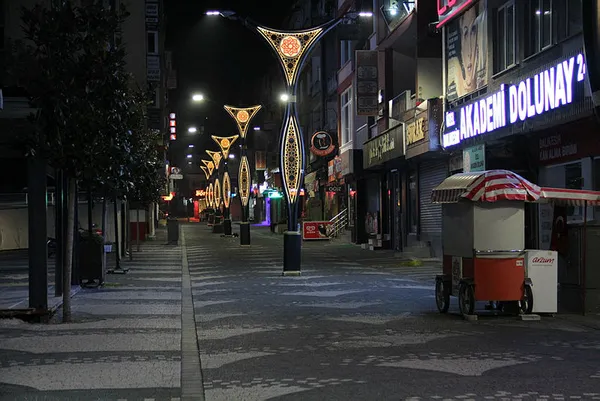 Kademeli normalleşme için 2 günlük sokak kısıtlaması başladı | Nereler açık olacak? Paket servis market restoran kuruyemişçiler...