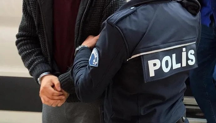teror-finansorlugu-yaptigi-ortaya-cikti-hdp-ilce-baskani-tutuklandi-1718304667925.jpg Terör finansörlüğü yaptığı ortaya çıktı: Eski HDP ilçe başkanı tutuklandı! - 1