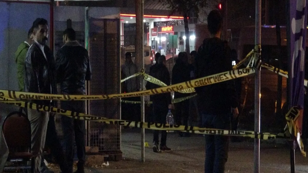 Erzurum’da kız kaçırma kavgası kanlı bitti: Baba ve oğlu yaralandı