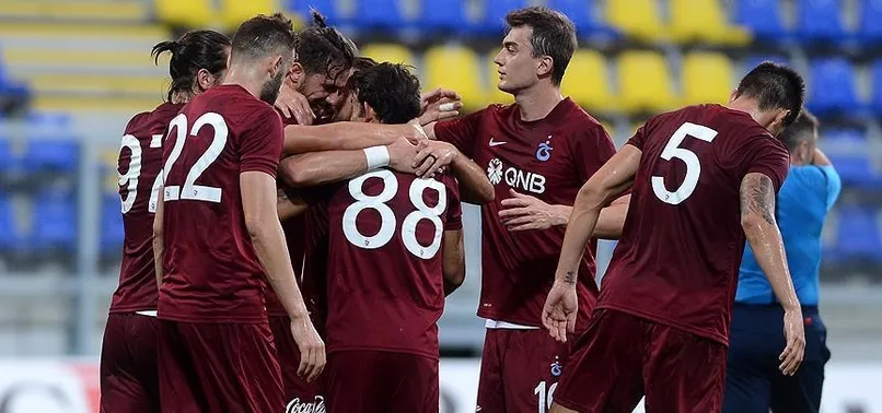 Bordo-mavililer hazırlık maçında gol yağdırdı
