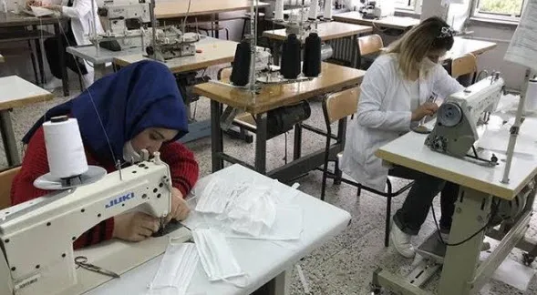 Meslek liseleri koronavirüsle mücadeleye damga vurdu! Yerli üretime 864 milyon liralık katkı