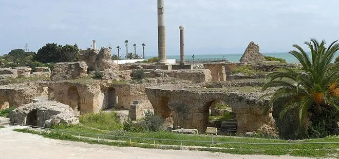 Tunus’ta koronavirüs nedeniyle karantina ilan edildi