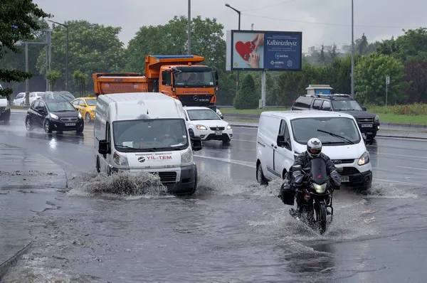 1623988085671.jpg İstanbul Valiliği'nden sarı kodlu uyarı! Şiddetli olacak | 18 Haziran hava durumu - 10