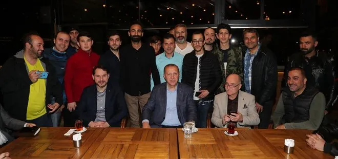 Başkan Erdoğan, kafede vatandaşlarla sohbet etti
