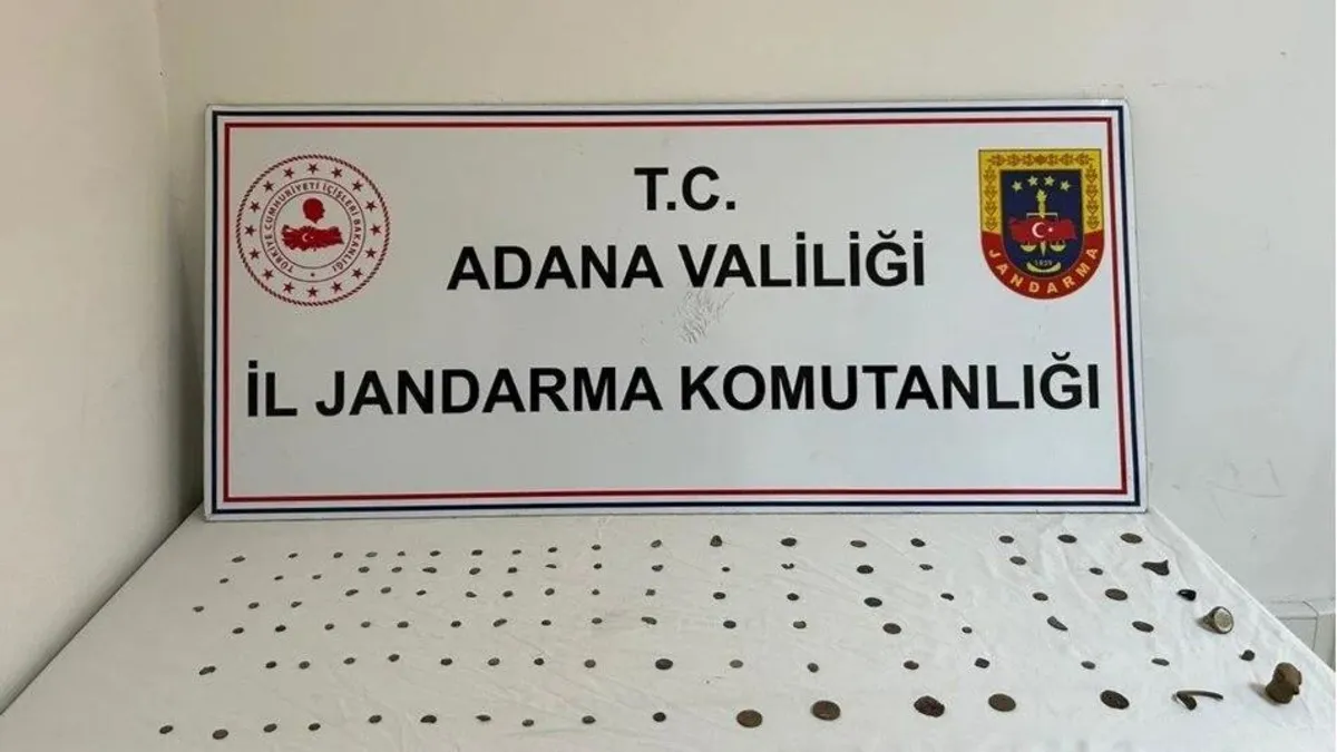 Adana'da 100 sikke ve 5 obje ele geçirildi! Bizans dönemine ait...