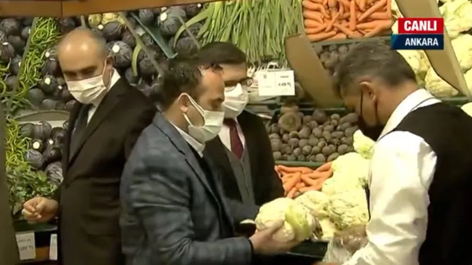 Ticaret Bakanlığı ekipleri marketlerde fahiş fiyat denetimde! A Haber görüntüledi