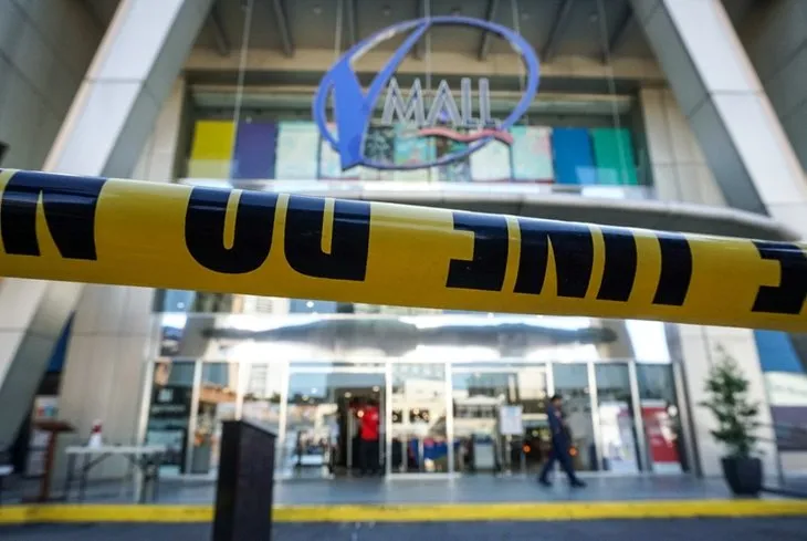 Filipinler’de alışveriş merkezinde onlarca kişi rehin alındı