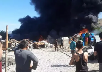 Adana hurdalıkta yangın