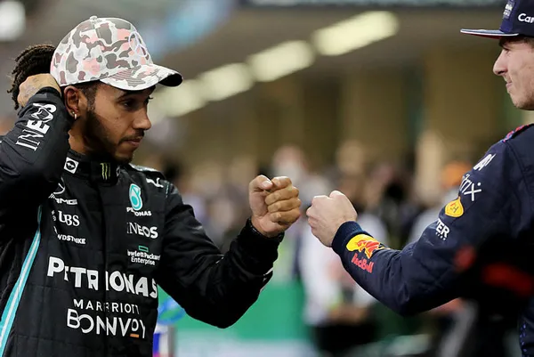 f1-abu-dhabi-gp-saat-kacta-hangi-kanalda-12-aralik-formula-1-abu-dhabi-saat-kacta-baslayacak-1639292730854.jpg Formula 1 hangi kanalda, saat kaçta? F1 Abu Dhabi GP saat kaçta başlayacak? Nasıl izlenir? - 5
