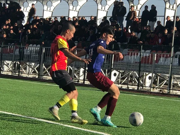 17 yaşındaki genç futbolcu Süper Lig kulüplerinin peşinde