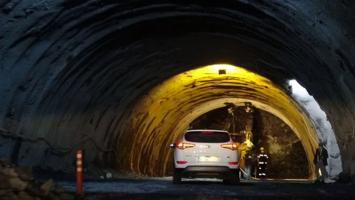 Avrupa’nın en uzunu olacak Zigana Tüneli’nin yüzde 76’sı tamamlandı