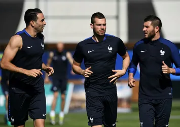 Fenerbahçe Adil Rami'yi açıkladı