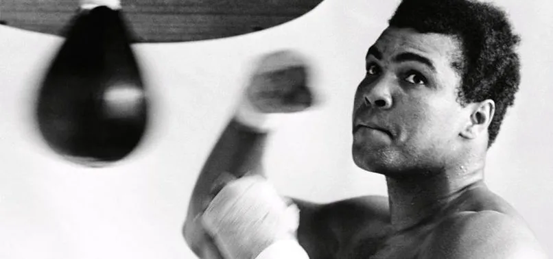 MUHAMMED ALİ, SON NEFESİNİ DUALAR EŞLİĞİNDE VERDİ