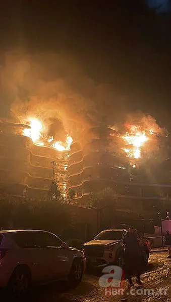 İzmir'de 8 katlı binada büyük yangın! 7 saatin ardından kontrol altına alındı 8