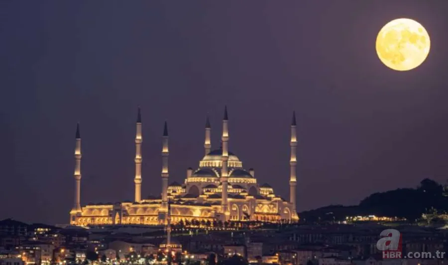 Eşsiz manzara! 'Süper Ay' İstanbul'da Galata Kulesi ile birlikte görüntülendi 7