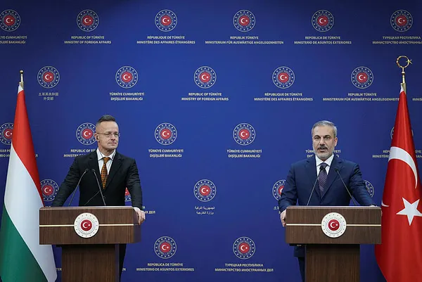 macaristan-disisleri-bakani-szijjarto-dogal-gaz-tedarigi-turkiyesiz-mumkun-degil-1708007933598.jpg Macaristan Dışişleri Bakanı Szijjarto: Doğal gaz tedariği Türkiye'siz mümkün değil - 4