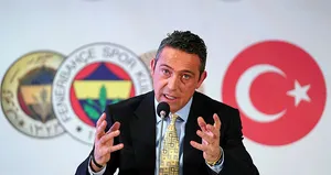 Taraftardan Ali Koç’a net mesaj: Topunuz gidin