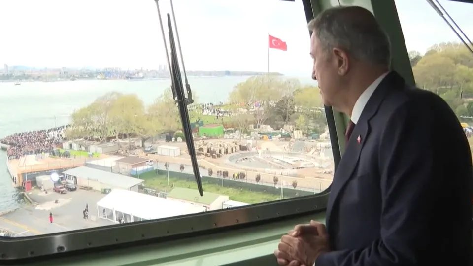 Görüntüleri MSB paylaştı! TCG ANADOLU Sarayburnu’ndan böyle ayrıldı