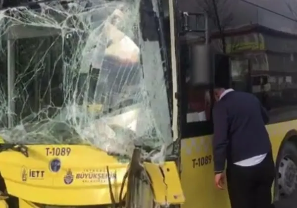 son-dakika-basaksehirde-iett-otobusleri-carpisti-cok-sayida-yarali-var-1644138226266.jpg Son dakika: Başakşehir'de İETT otobüsleri çarpıştı! Çok sayıda yaralı var - 1
