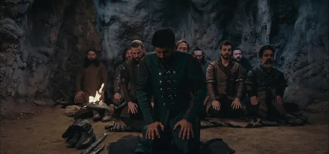 Kuruluş Osman’da Osman Bey ve alplerinin Allah’a duası