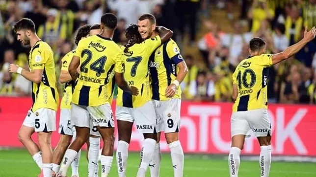 Kanarya evinde uçtu! Fenerbahçe Adana Demirspor'u mağlup etti | Sarı lacivertliler 3 puanı kaptı - 1