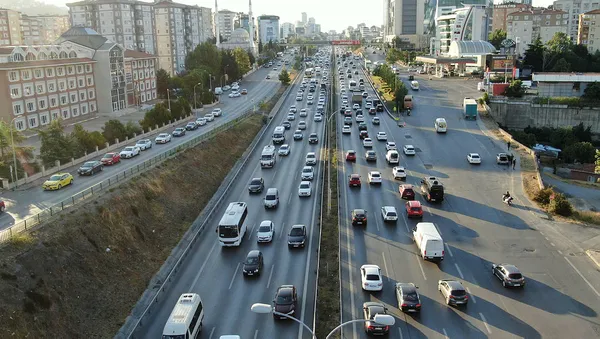 İstanbul'da trafik çilesi! İstanbul'da trafik yoğunluğu yüzde 65'e çıktı - 4