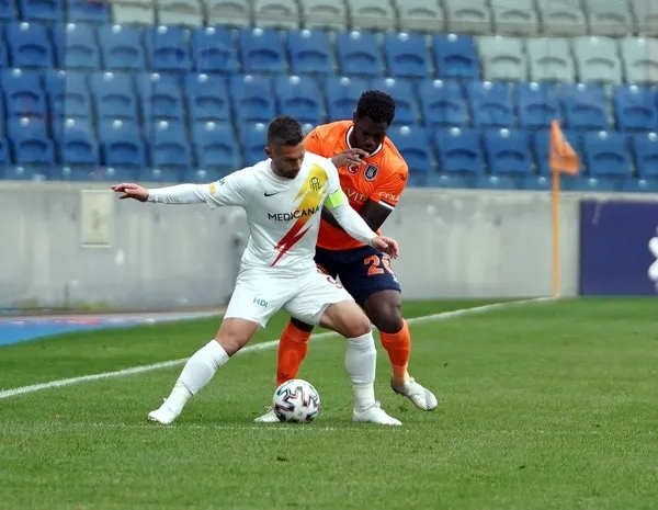 Medipol Başakşehir 3-1 Yeni Malatyaspor MAÇ SONUCU ÖZET - 9