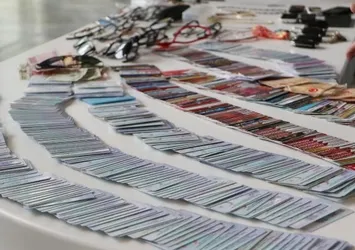 Erzurum Şehir Hastanesi'nde unutulan eşyalar sahiplerini bekliyor: İçlerinde en ilginç olanı ise...