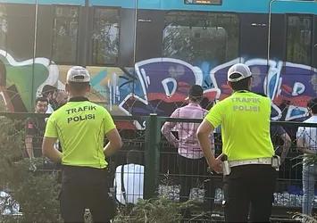 İstanbul'da dehşet veren olay! Bir şahıs Marmaray'da kendini raylara atıp intihar etti