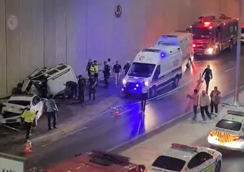 Şanlıurfa'da feci kaza! 3 araç birbirine girdi: 1'i ağır 5 yaralı