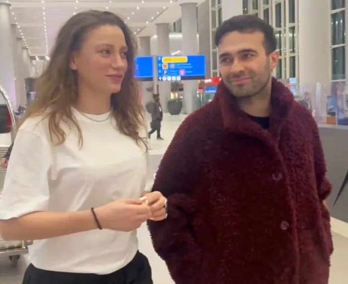 serenay-sarikaya-ve-mert-demir-gunler-sonra-goruntulendi-rezalet-bir-haldeyiz-1767691267224.jpg Kaynak: Sosyal medya